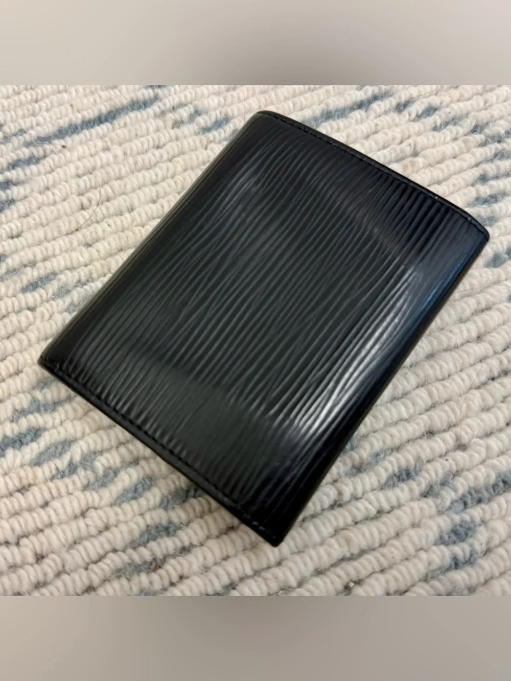 LOUIS VUITTON Unisex Classic Sleek Black Epi-Porte Monnaie Simple Coin Purse